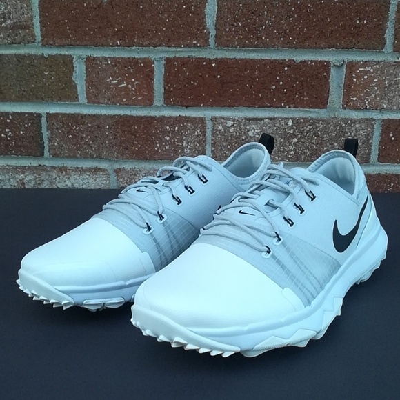 mens spikeless golf shoes